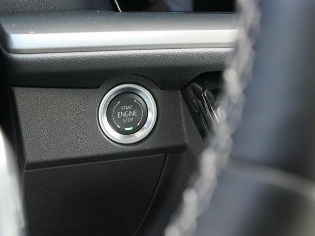 used 2025 Chevrolet Traverse car, priced at $38,500
