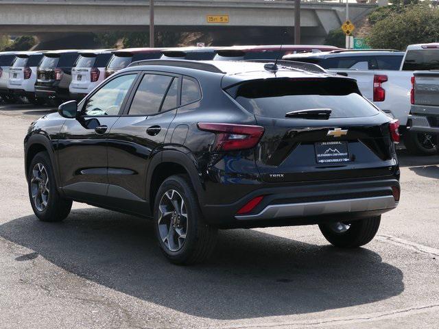 new 2025 Chevrolet Trax car, priced at $26,029