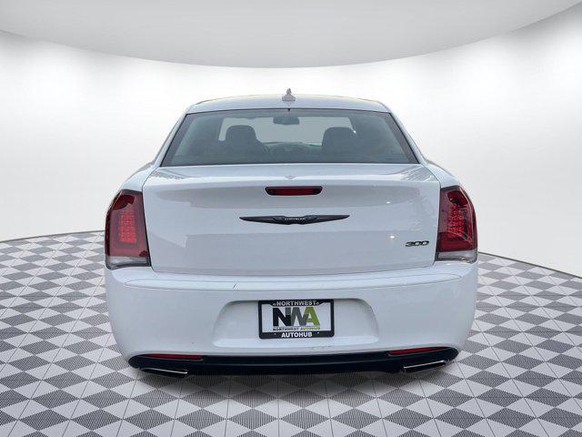 used 2022 Chrysler 300 car, priced at $18,999