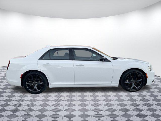 used 2022 Chrysler 300 car, priced at $18,999