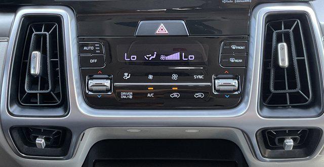 used 2023 Kia Sorento Hybrid car, priced at $30,999