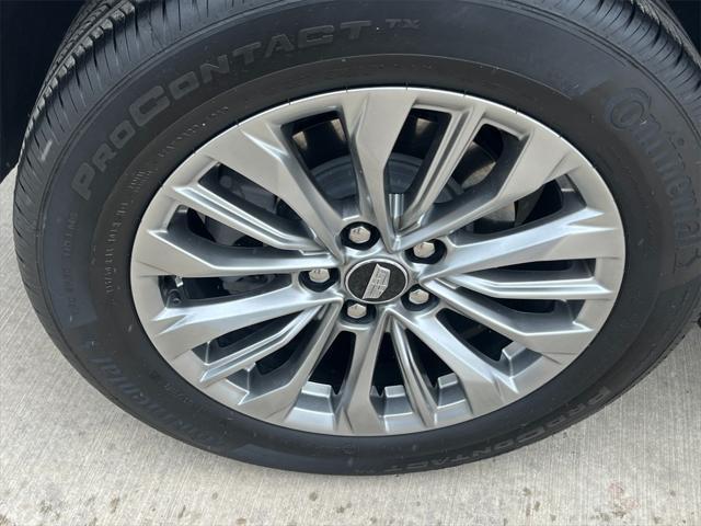 used 2024 Cadillac XT4 car, priced at $36,874