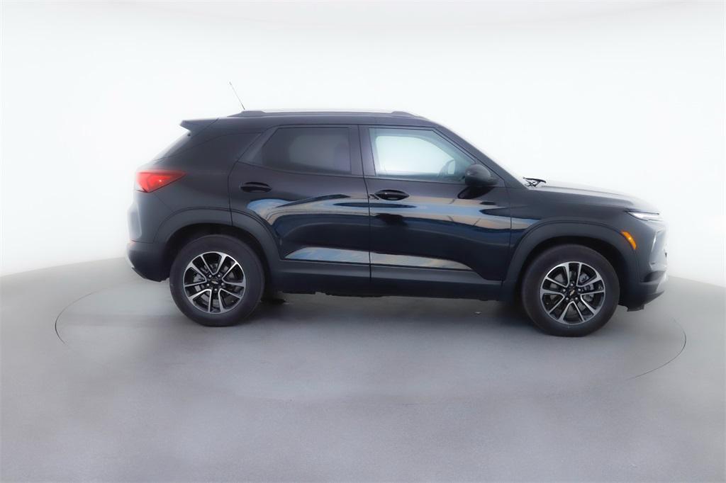 used 2025 Chevrolet TrailBlazer car, priced at $23,474