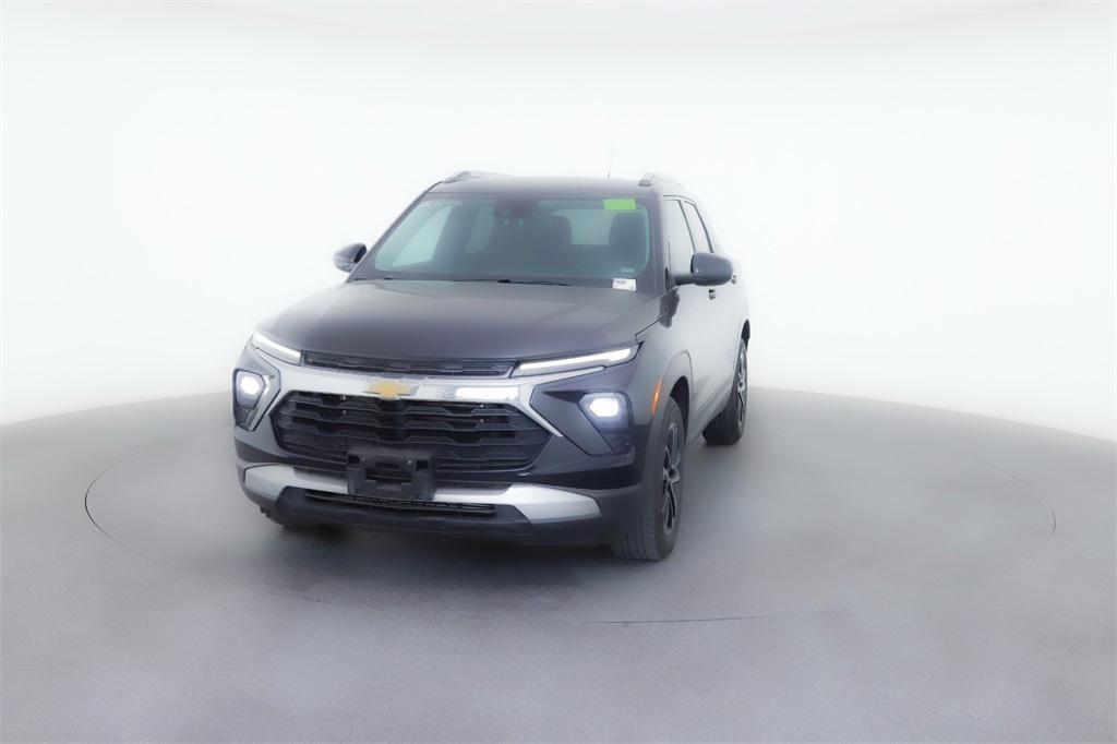 used 2025 Chevrolet TrailBlazer car, priced at $23,474
