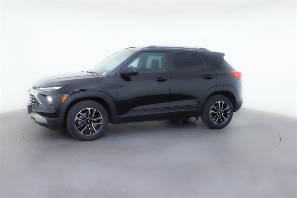 used 2025 Chevrolet TrailBlazer car, priced at $23,474