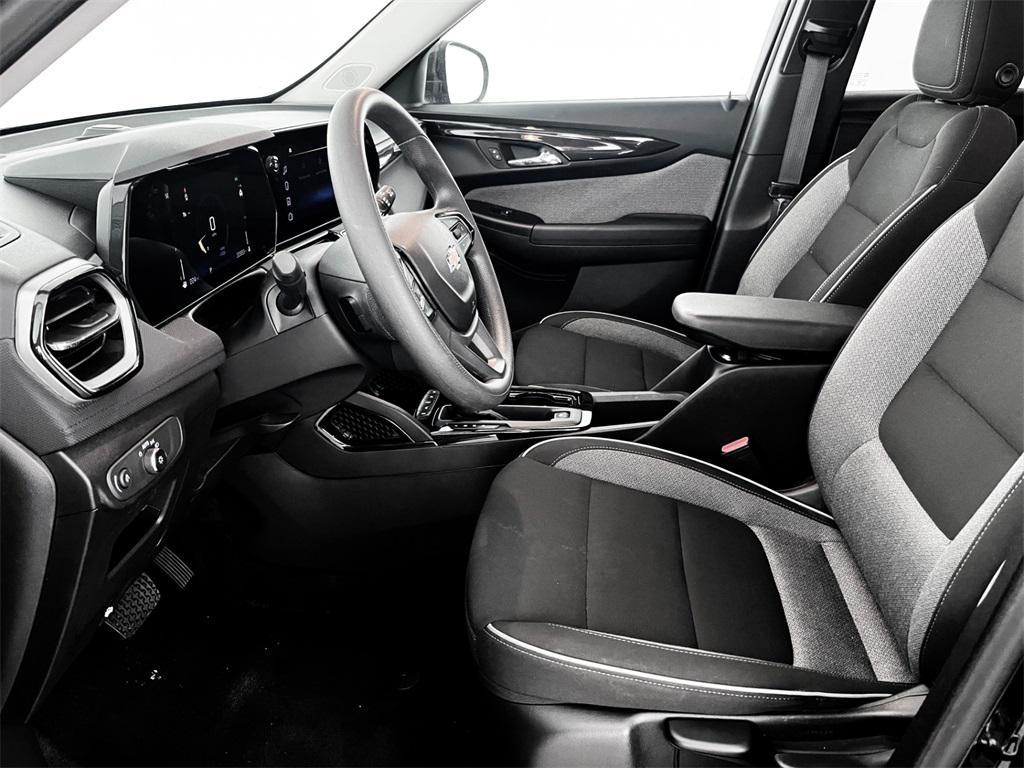 used 2025 Chevrolet TrailBlazer car, priced at $23,474