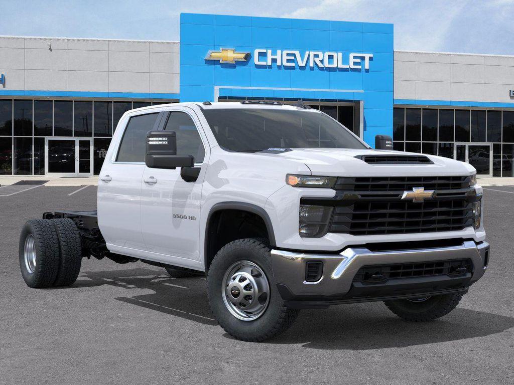 new 2025 Chevrolet Silverado 3500 car, priced at $109,074
