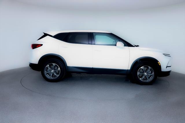 used 2025 Chevrolet Blazer car, priced at $32,474