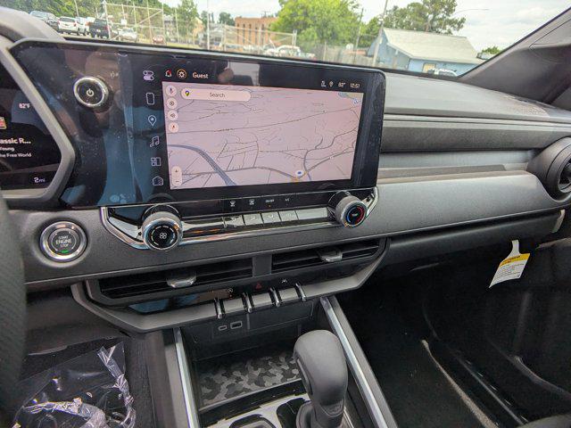 new 2025 Chevrolet Colorado car, priced at $30,107