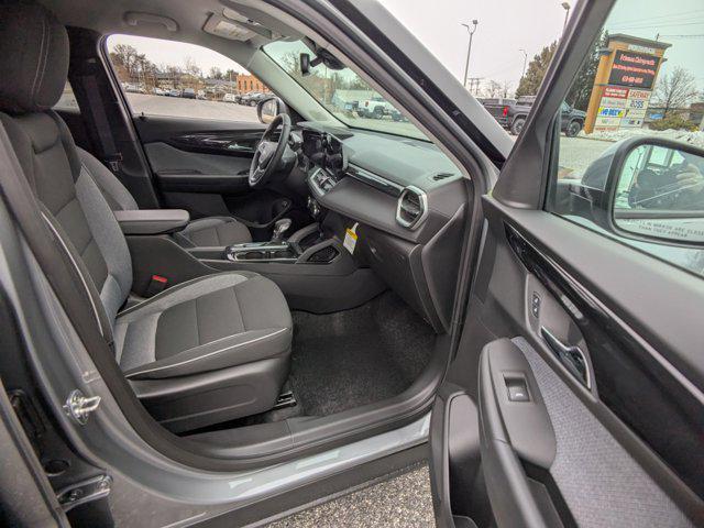 new 2025 Chevrolet TrailBlazer car, priced at $28,342