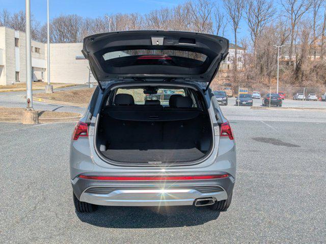 used 2022 Hyundai Santa Fe car, priced at $23,997