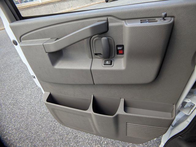 new 2025 Chevrolet Express 2500 car, priced at $41,662