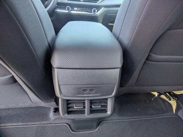 new 2025 Chevrolet Equinox car, priced at $27,002