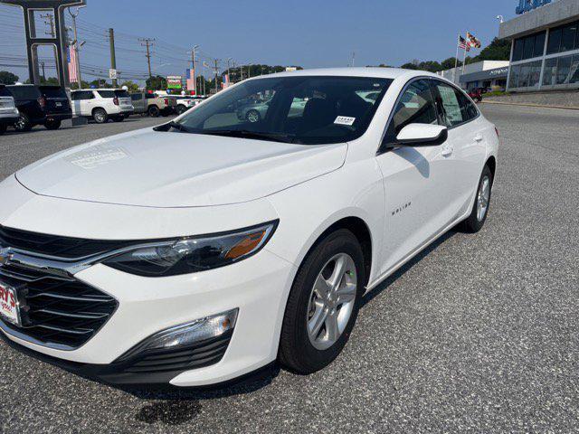 new 2024 Chevrolet Malibu car, priced at $27,007