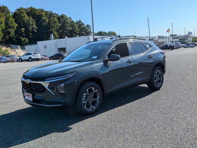 new 2025 Chevrolet Trax car, priced at $24,717