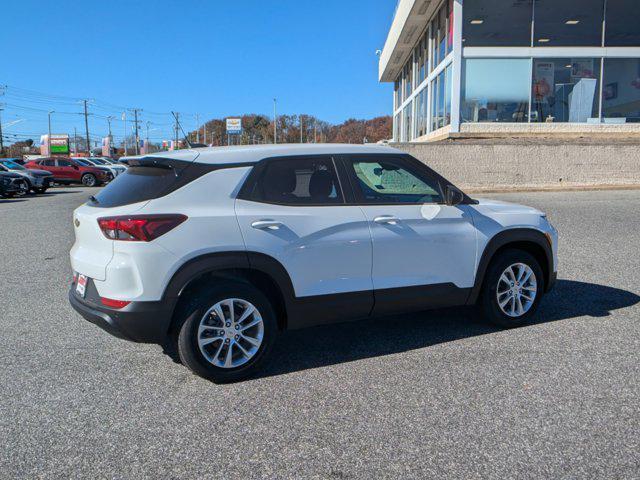 new 2025 Chevrolet TrailBlazer car, priced at $24,697