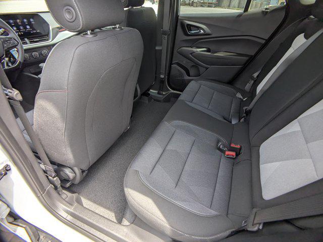 new 2025 Chevrolet Trax car