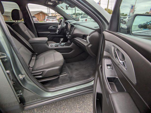 used 2022 Chevrolet Traverse car, priced at $28,994