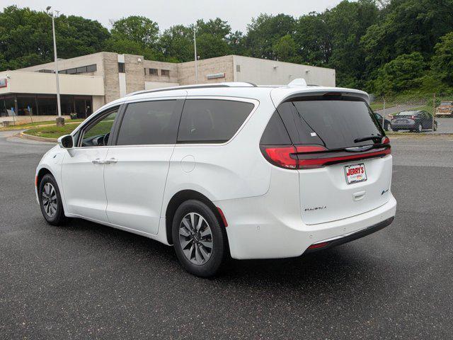 used 2021 Chrysler Pacifica Hybrid car, priced at $23,498