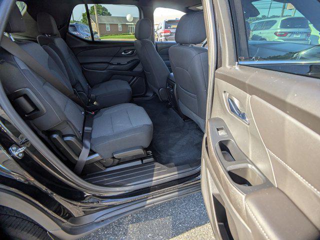 used 2022 Chevrolet Traverse car, priced at $29,999