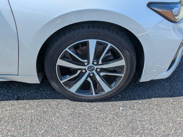 used 2023 Nissan Maxima car, priced at $25,988