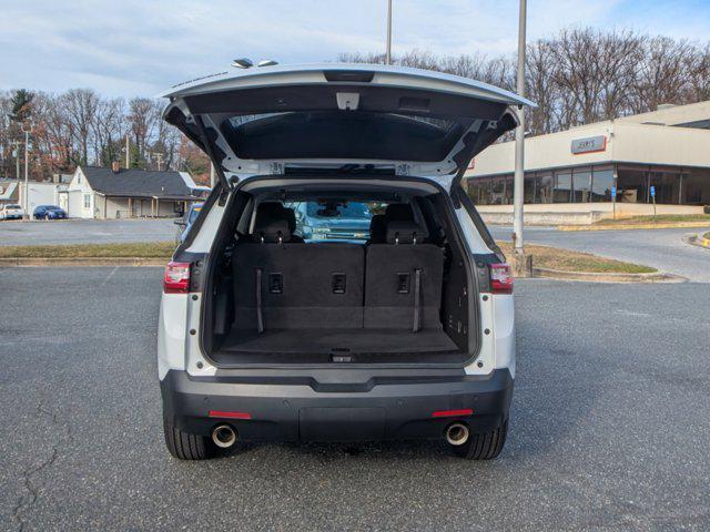 used 2021 Chevrolet Traverse car, priced at $25,321