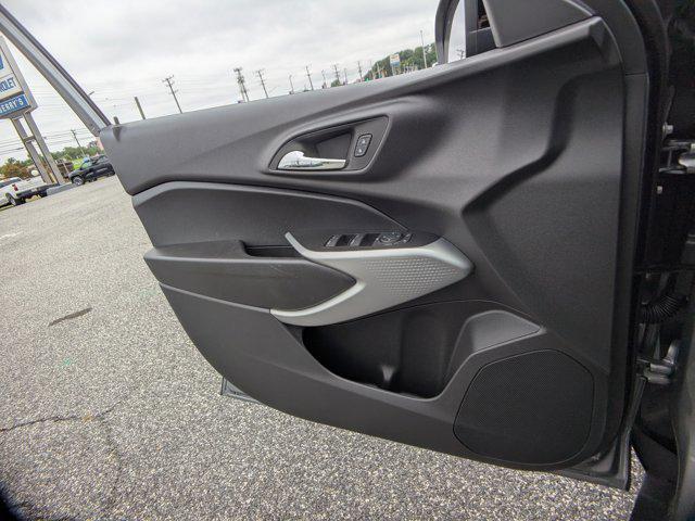 new 2025 Chevrolet Trax car, priced at $21,902