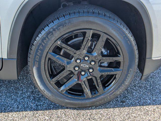 used 2021 Chevrolet Traverse car, priced at $22,499