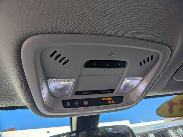 used 2021 Chevrolet Traverse car, priced at $22,499