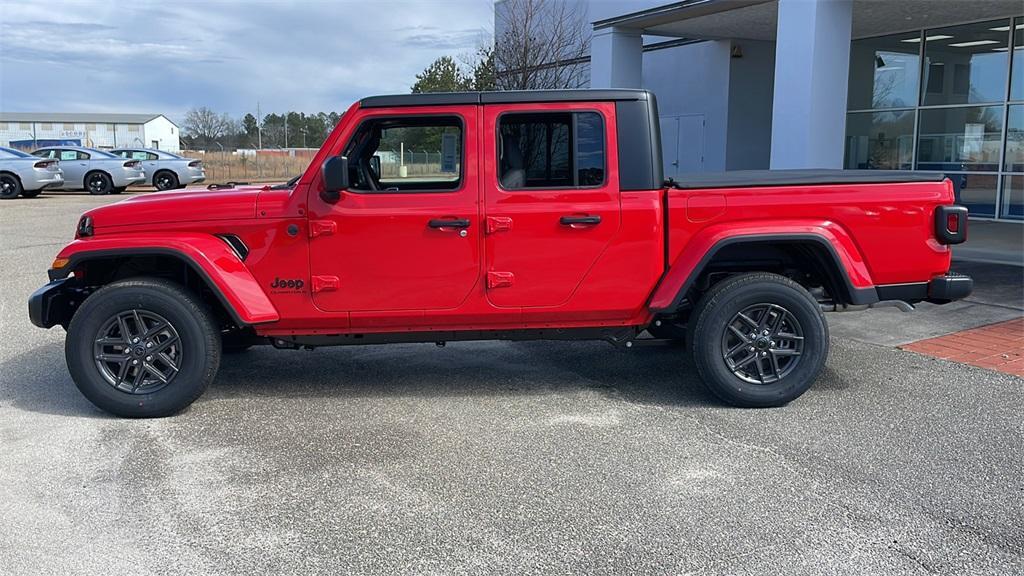 new 2024 Jeep Gladiator car, priced at $43,700