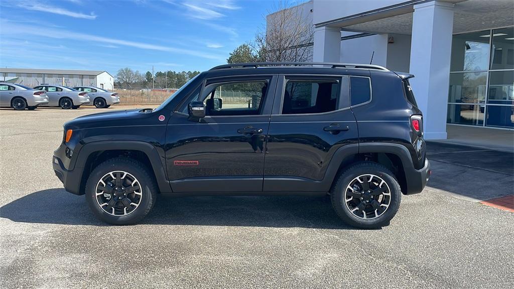 new 2023 Jeep Renegade car, priced at $28,900