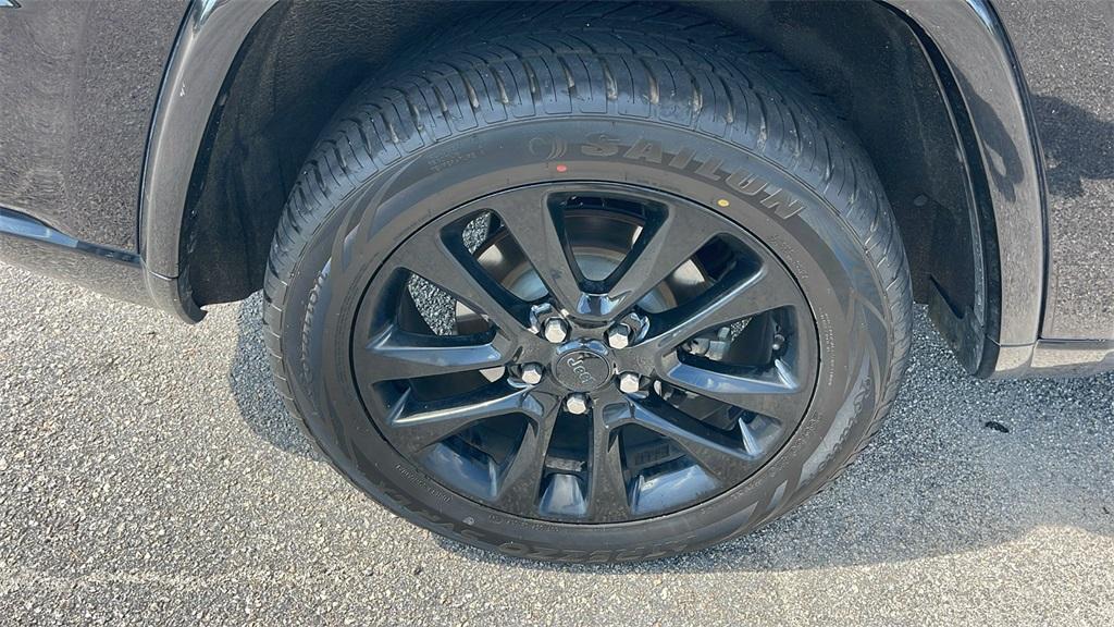 used 2018 Jeep Grand Cherokee car, priced at $19,990