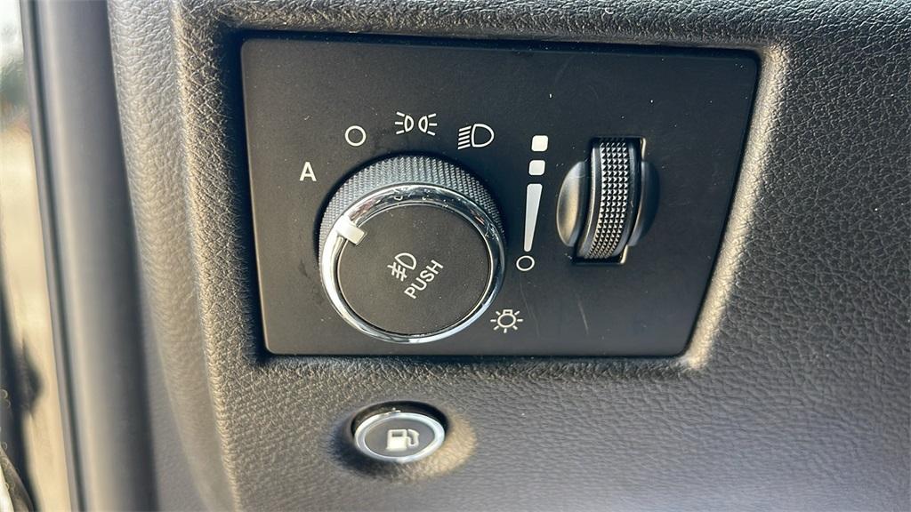 used 2018 Jeep Grand Cherokee car, priced at $19,990
