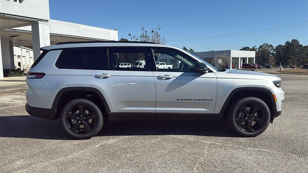 new 2025 Jeep Grand Cherokee L car, priced at $41,970