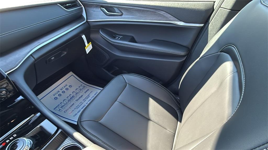 new 2025 Jeep Grand Cherokee L car, priced at $41,970