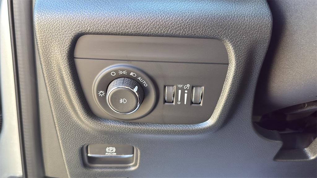 new 2025 Jeep Grand Cherokee L car, priced at $41,970