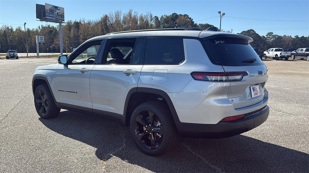 new 2025 Jeep Grand Cherokee L car, priced at $41,970