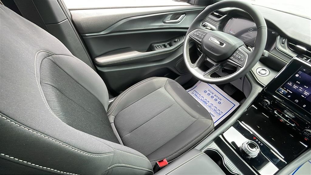 new 2025 Jeep Grand Cherokee car, priced at $36,622