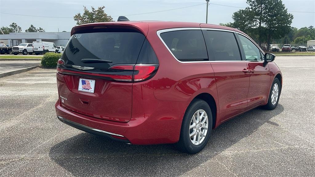 new 2025 Chrysler Pacifica car, priced at $41,273