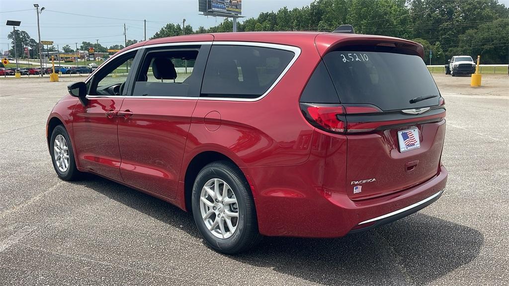 new 2025 Chrysler Pacifica car, priced at $41,273
