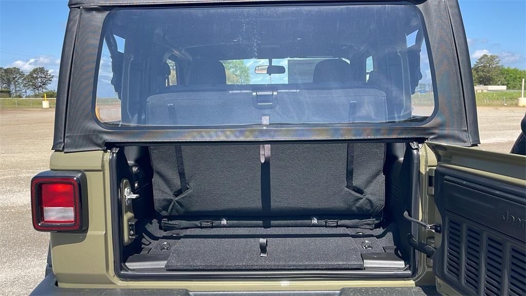 new 2025 Jeep Wrangler car, priced at $33,500