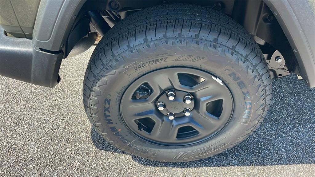 new 2025 Jeep Wrangler car, priced at $33,500