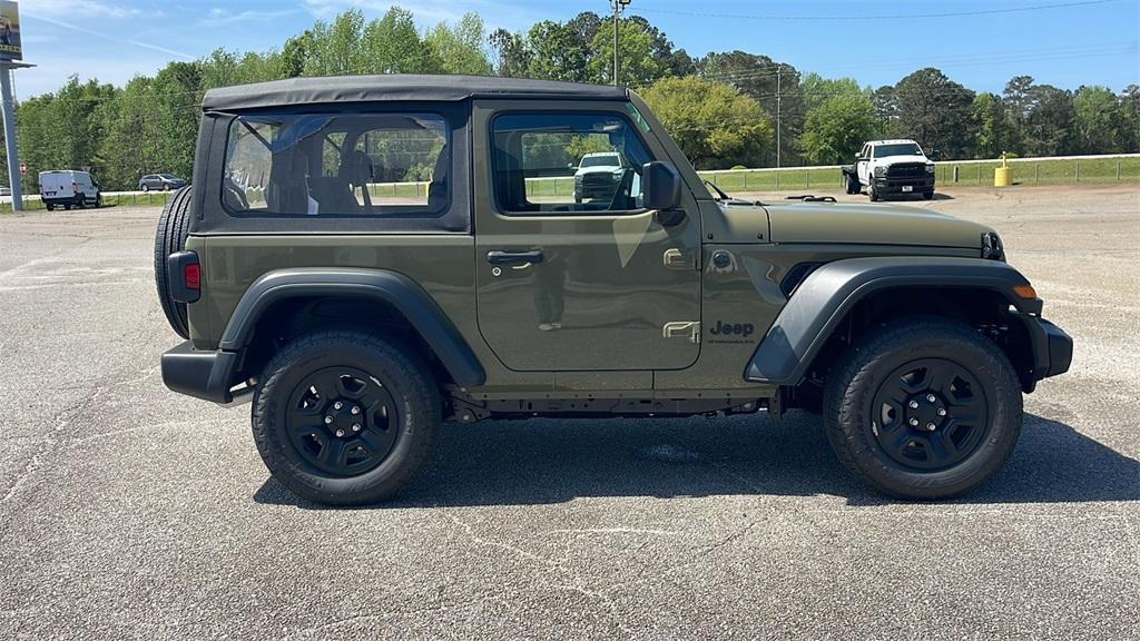 new 2025 Jeep Wrangler car, priced at $33,500