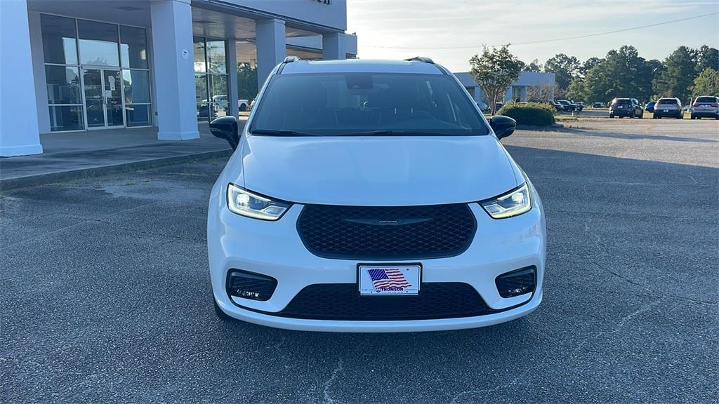 new 2025 Chrysler Pacifica car, priced at $46,350