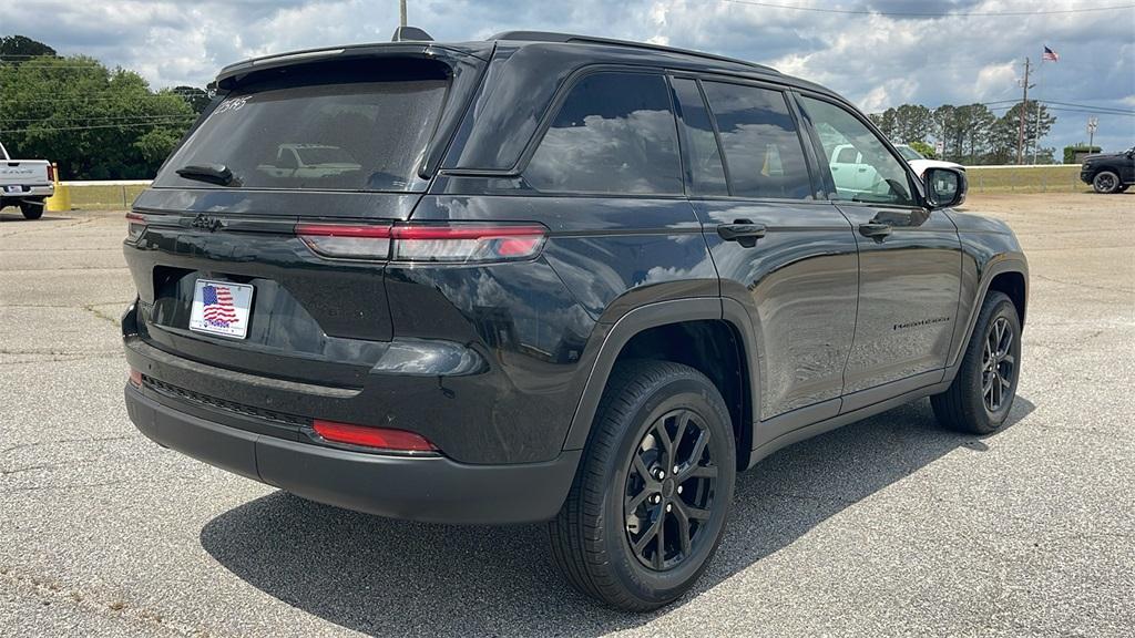 new 2025 Jeep Grand Cherokee car, priced at $39,772