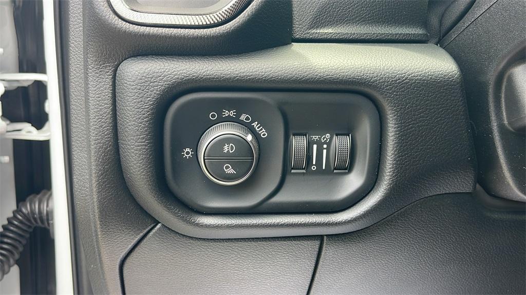 new 2025 Ram 2500 car, priced at $78,772