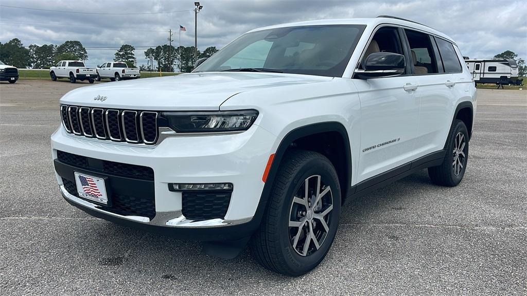 new 2025 Jeep Grand Cherokee L car, priced at $43,250