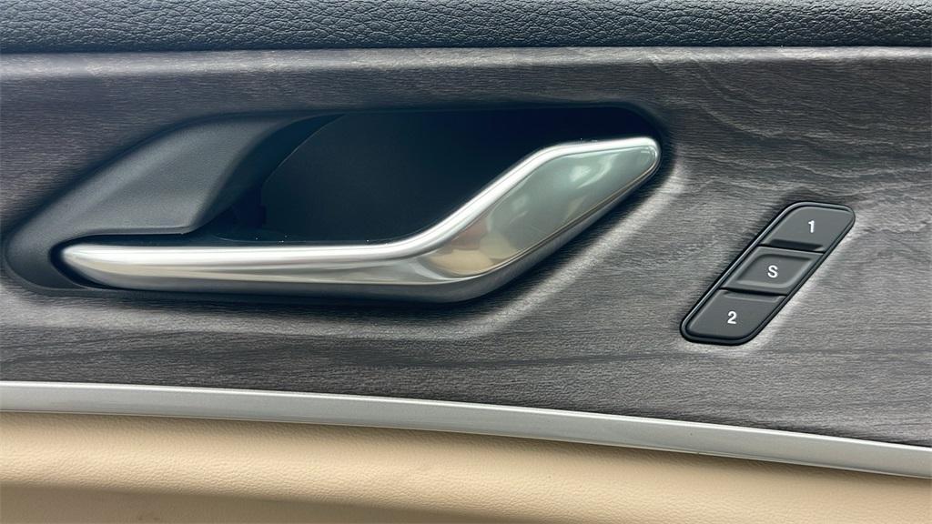 new 2025 Jeep Grand Cherokee L car, priced at $43,250