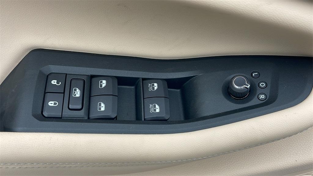 new 2025 Jeep Grand Cherokee L car, priced at $43,250