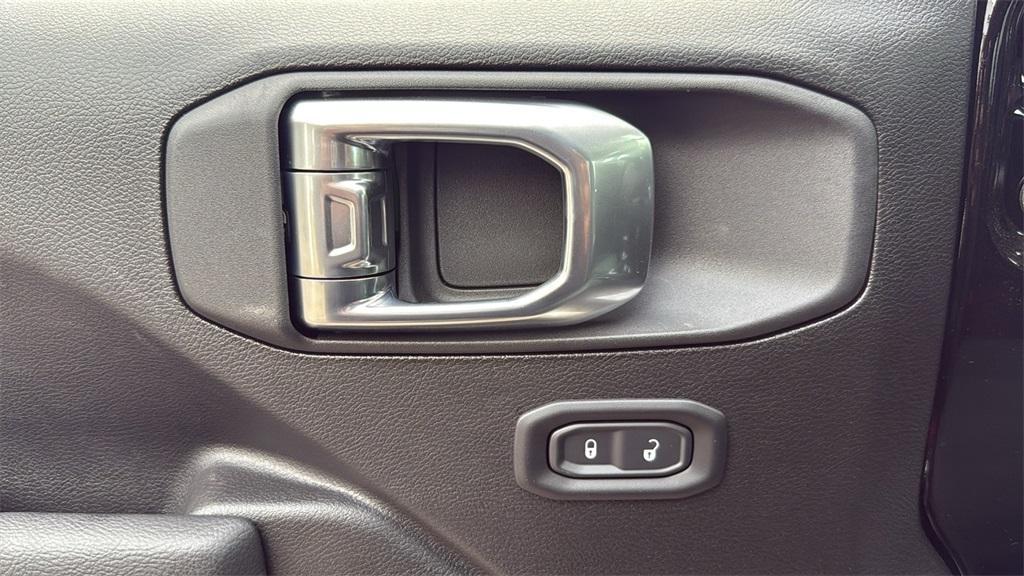 new 2026 Jeep Wrangler car, priced at $38,550